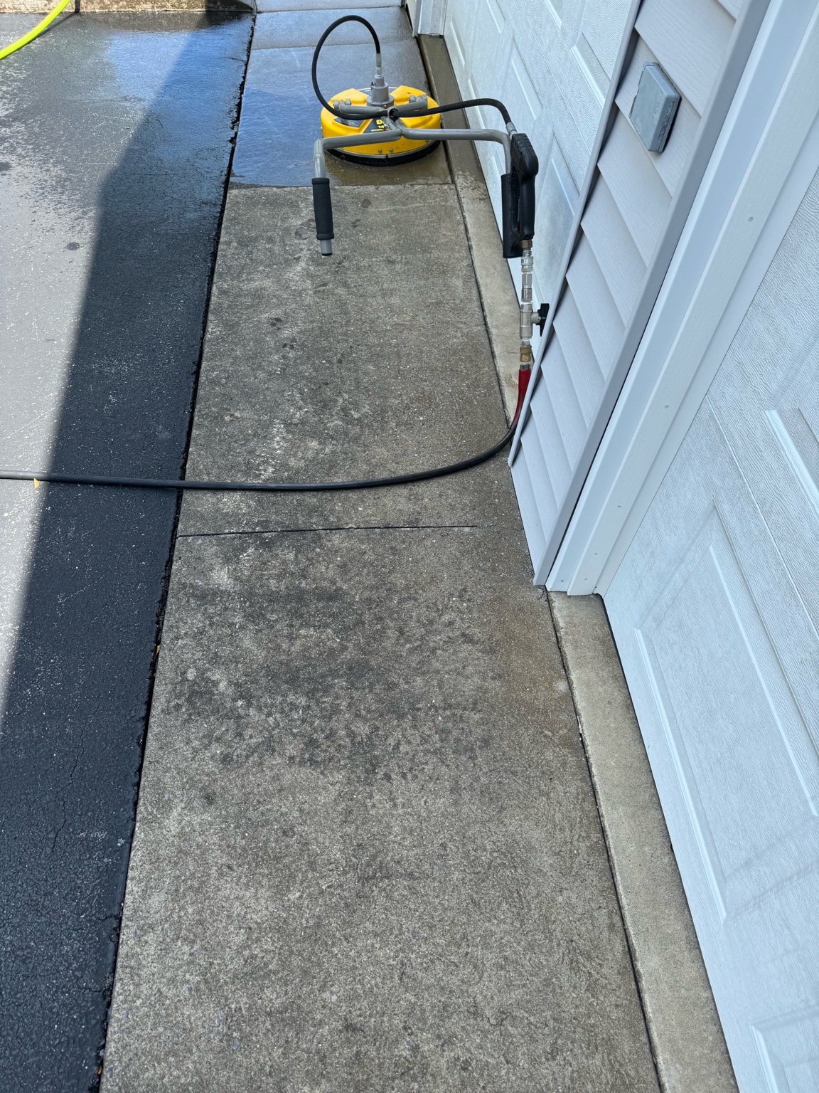 Dirty walkway before cleaning